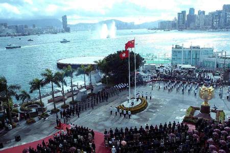 今年7月1日香港將迎來回歸祖國20周年，這是一件大事、盛事