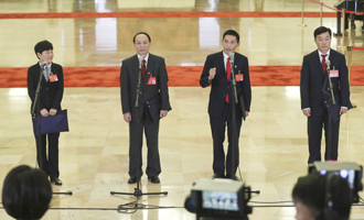 邱賽珍、張蜀新、潘克剛、李新民代表接受采訪