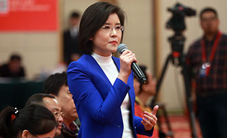 中央電視臺、中國國際電視臺記者提問