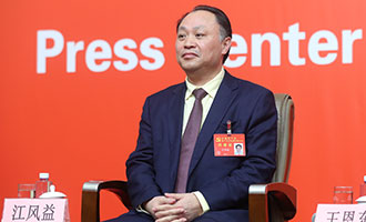 南昌大學(xué)黨委常委、副校長(zhǎng)江風(fēng)益