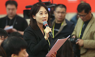 鳳凰衛(wèi)視、鳳凰網(wǎng)記者提問(wèn)