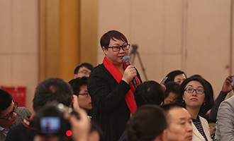 俄羅斯金磚電視臺(tái)、阿爾法電視臺(tái)記者提問