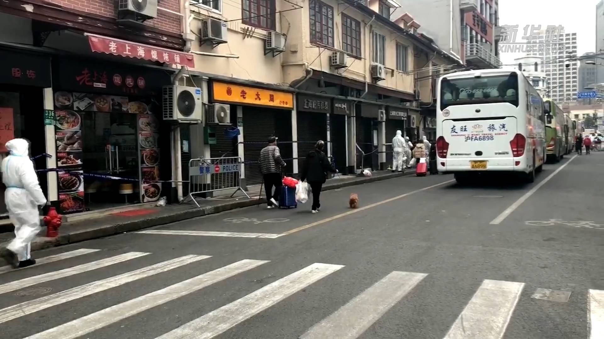 居民隔離可以帶寵物了，暖心！