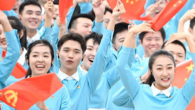 今天，這些歌在天安門廣場(chǎng)唱響