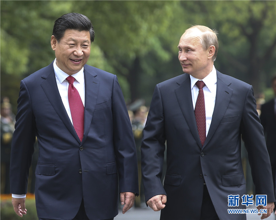 這是會談前，習(xí)近平在上海西郊會議中心廣場為普京舉行歡迎儀式。新華社記者 蘭紅光 攝 