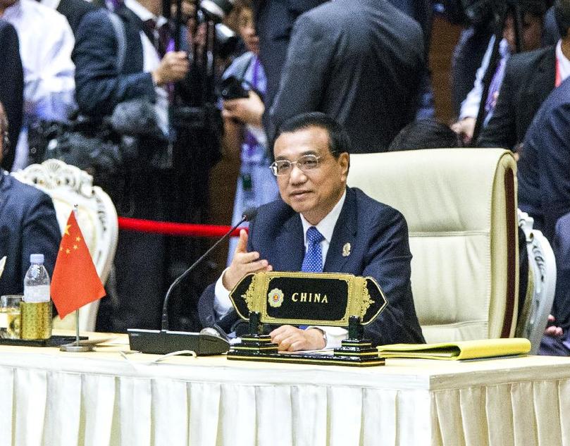 11月13日，中國國務(wù)院總理李克強(qiáng)在緬甸內(nèi)比都出席第九屆東亞峰會(huì)。 新華社記者 鞠鵬 攝 