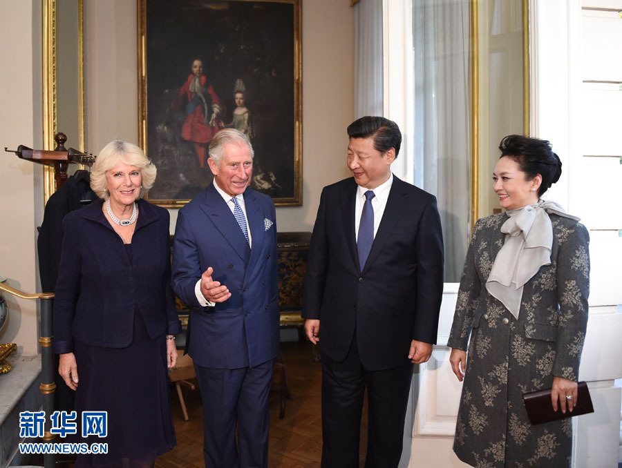 10月20日，國家主席習(xí)近平和夫人彭麗媛在倫敦會見英國查爾斯王儲夫婦。 新華社記者 謝環(huán)馳 攝