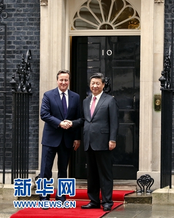 10月21日，國(guó)家主席習(xí)近平在倫敦唐寧街首相府同英國(guó)首相卡梅倫舉行會(huì)談。 新華社記者 鞠鵬 攝 