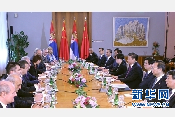 6月18日，國家主席習近平在貝爾格萊德同塞爾維亞總統(tǒng)尼科利奇舉行會談。 新華社記者 馬占成 攝
