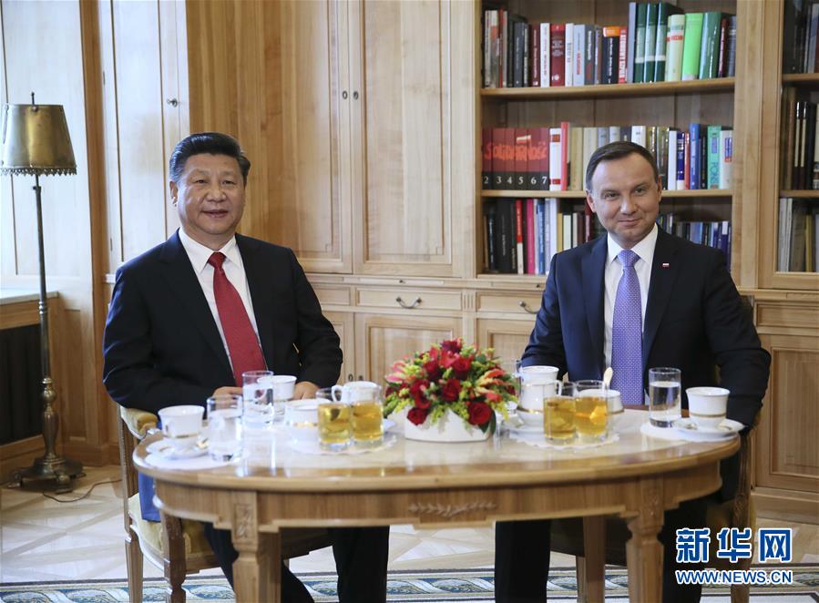 6月20日，國(guó)家主席習(xí)近平在華沙同波蘭總統(tǒng)杜達(dá)舉行會(huì)談。新華社記者蘭紅光攝 
