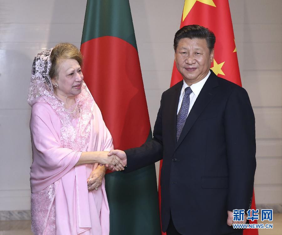 10月14日，國家主席習近平在達卡會見孟加拉國民族主義黨主席卡莉達·齊亞。  新華社記者龐興雷攝 