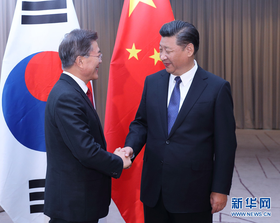 7月6日，國家主席習(xí)近平在柏林會見韓國總統(tǒng)文在寅。 新華社記者 王曄攝