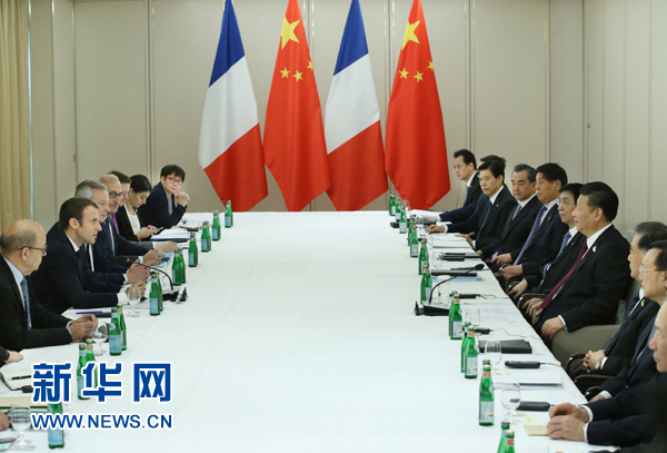 7月8日，國家主席習(xí)近平在漢堡會見法國總統(tǒng)馬克龍。新華社記者 姚大偉 攝