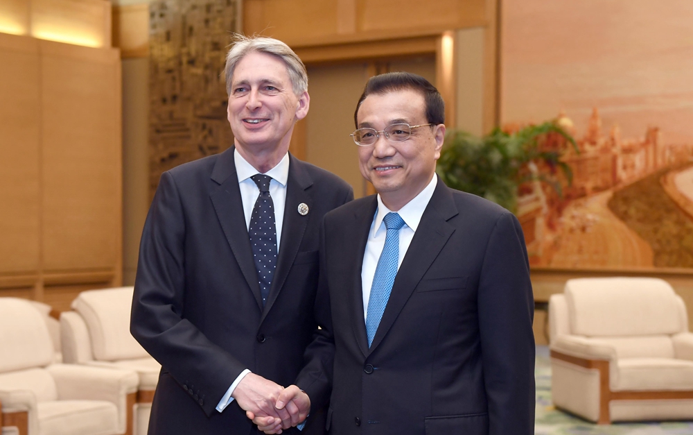 李克強會見英國首相特使、財政大臣哈蒙德