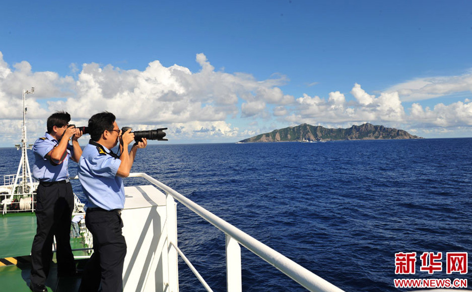 我海監(jiān)船隊抵達(dá)釣魚島海域開展維權(quán)巡航執(zhí)法