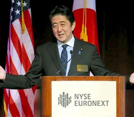 安倍“右轉”何時休？